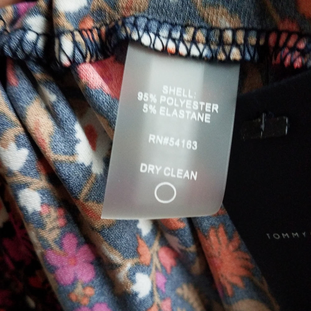 Tommy Hilfiger Ditsy Floral-Print Shirtdress - Picture 15 of 15